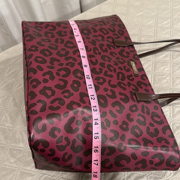 Kate Spade Tote Bag. - Picture 15 of 16